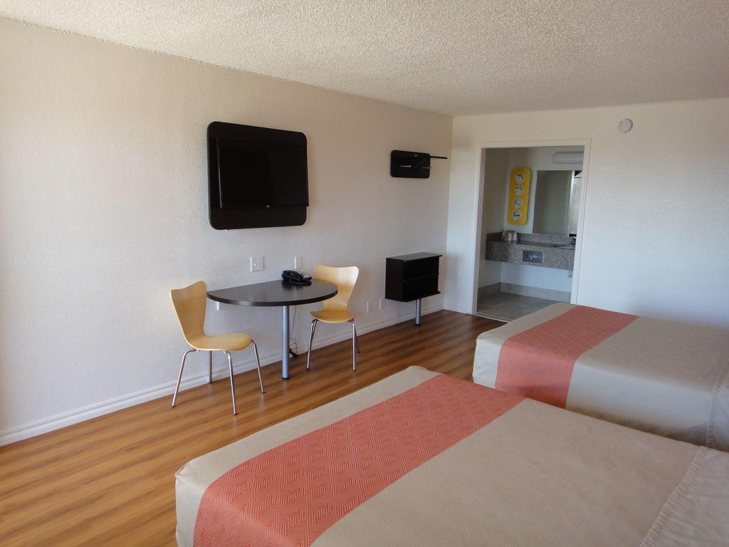 Motel 6-Clinton, Ok Exteriör bild